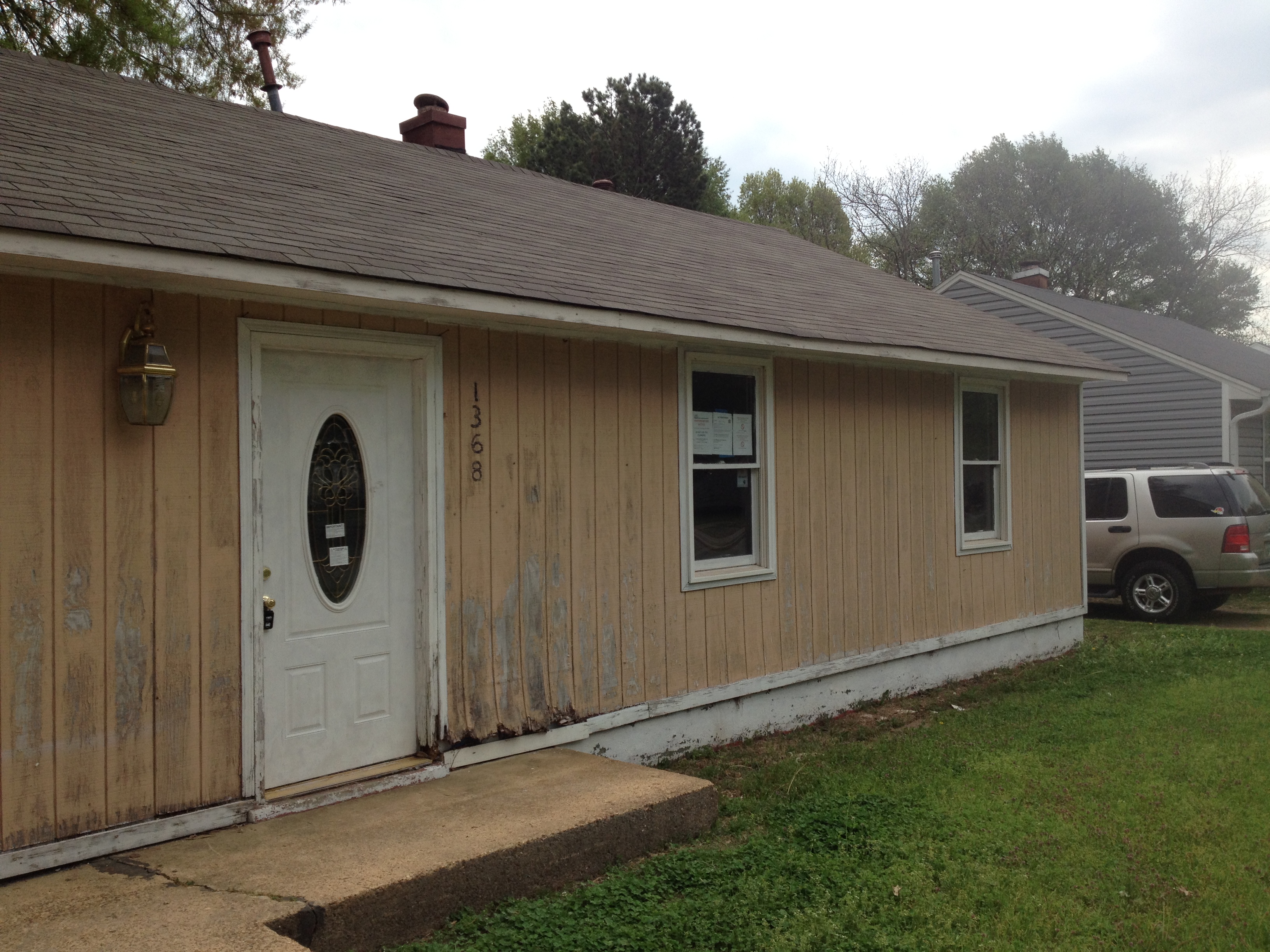 Hard to Find Starter Investment in Berclair, With New Vinyl Siding!!!