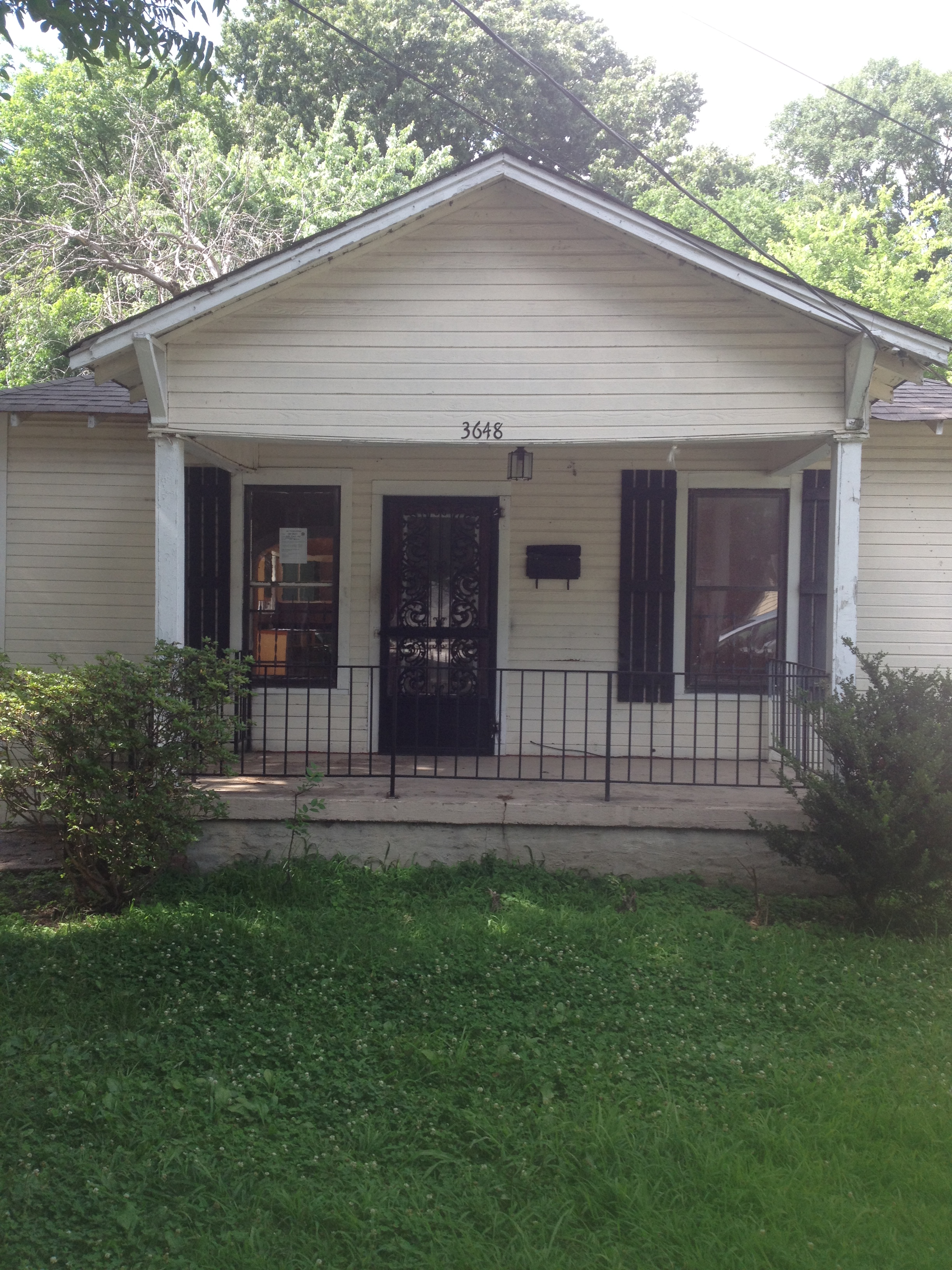 Stunning House With New Dimensional Roof!  In Berclair!