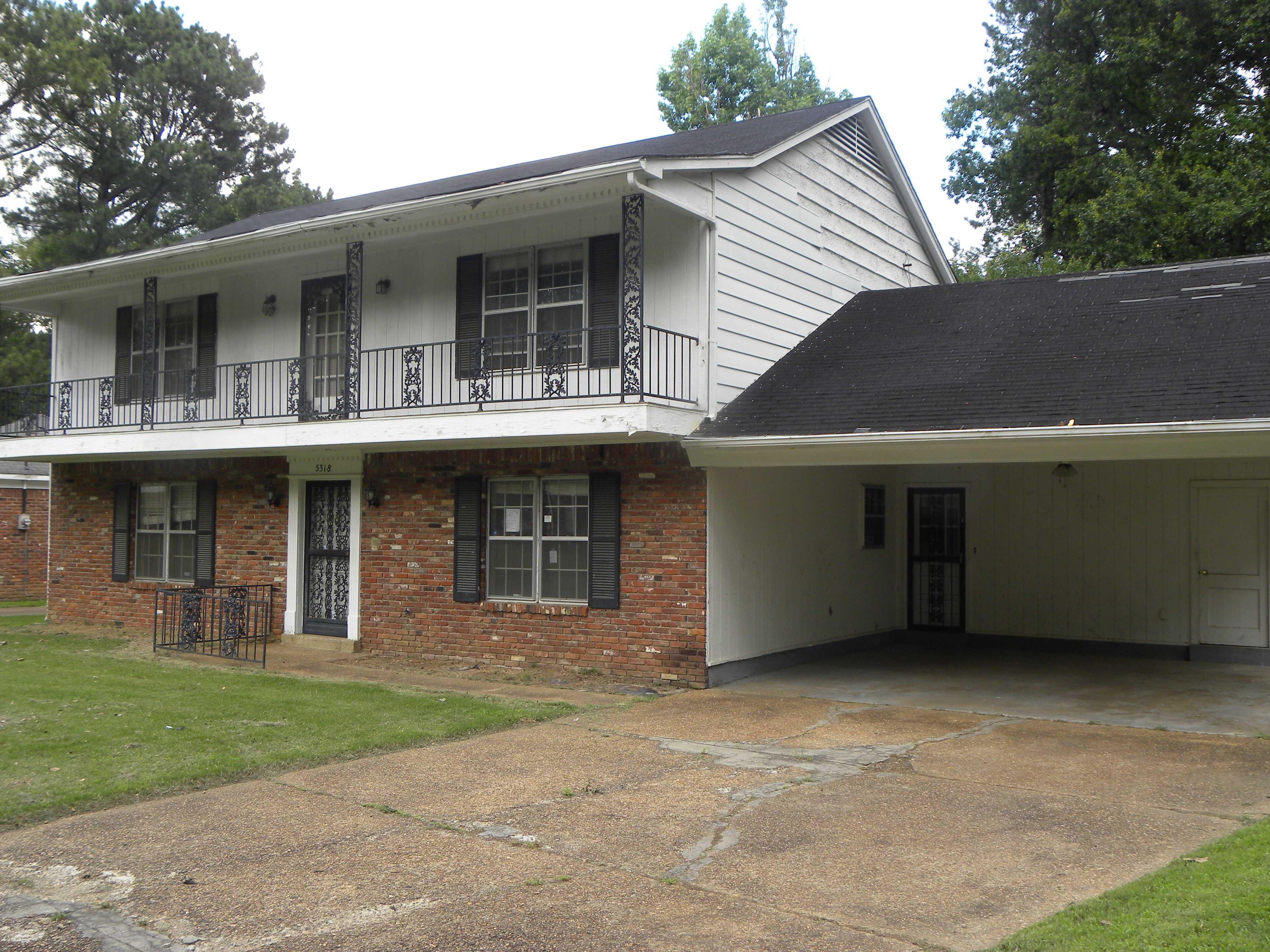 Gorgeous Whitehaven Two Story in Quiet Cove!!!