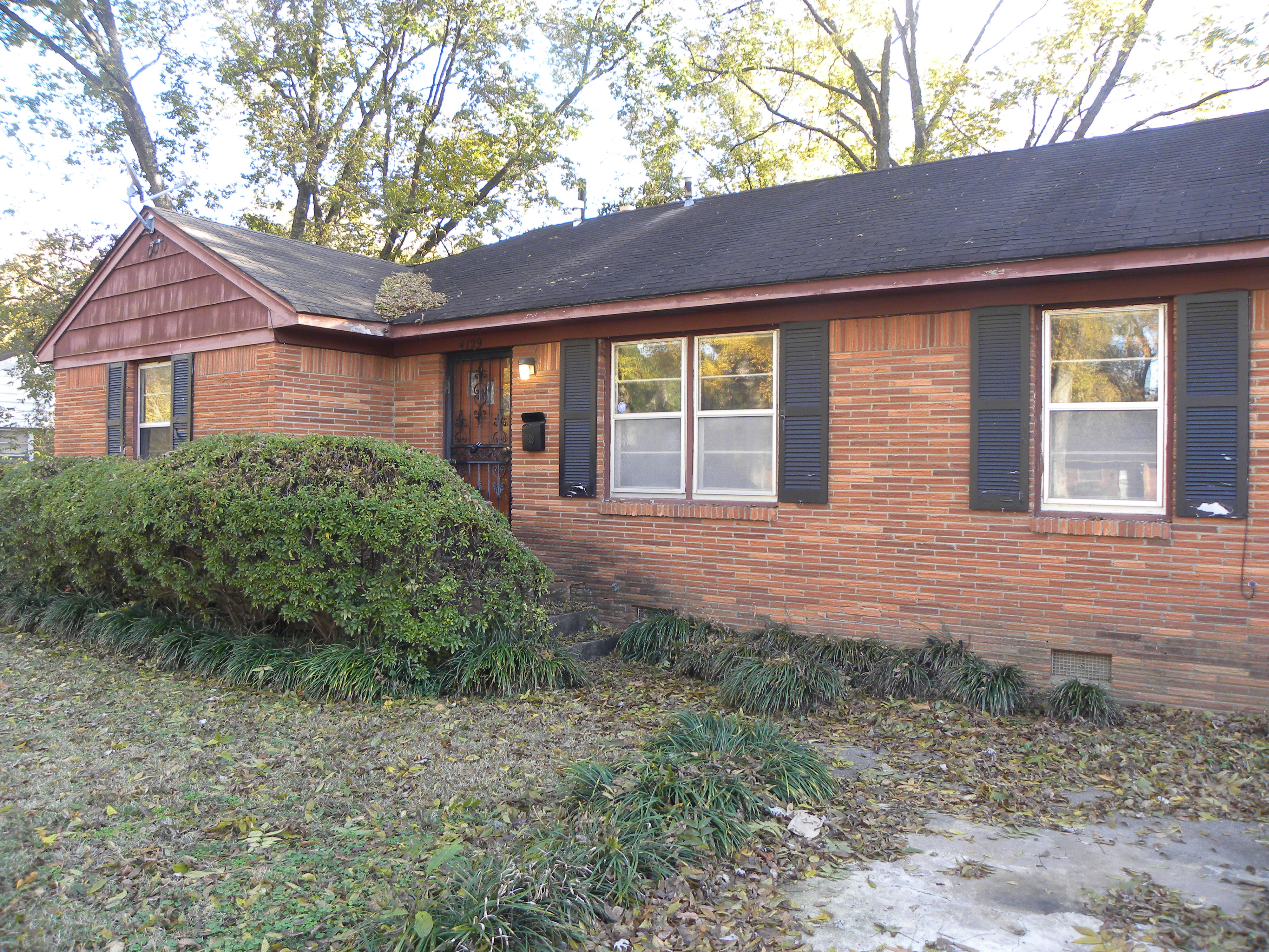 Stunning Home in Cherry Park!  With Two Bathrooms and Den!!!