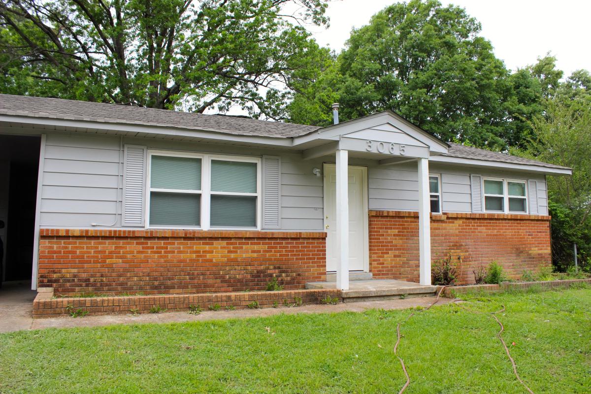 Adorable House in Parkway Village!
