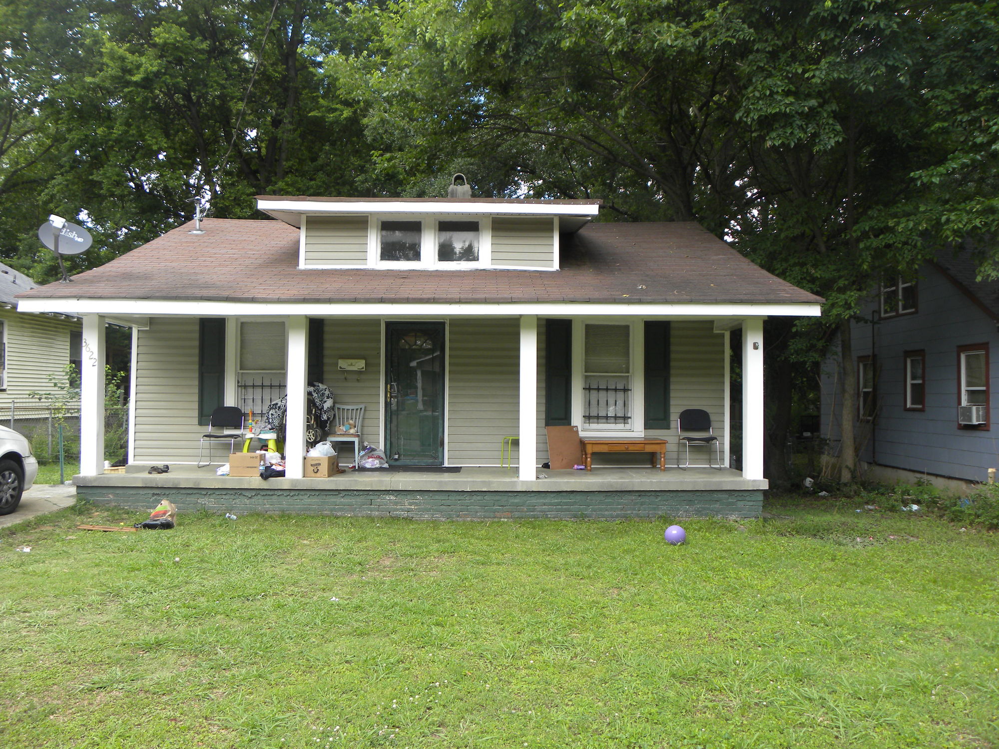 Adorable Berclair Gem With New Vinyl Siding!