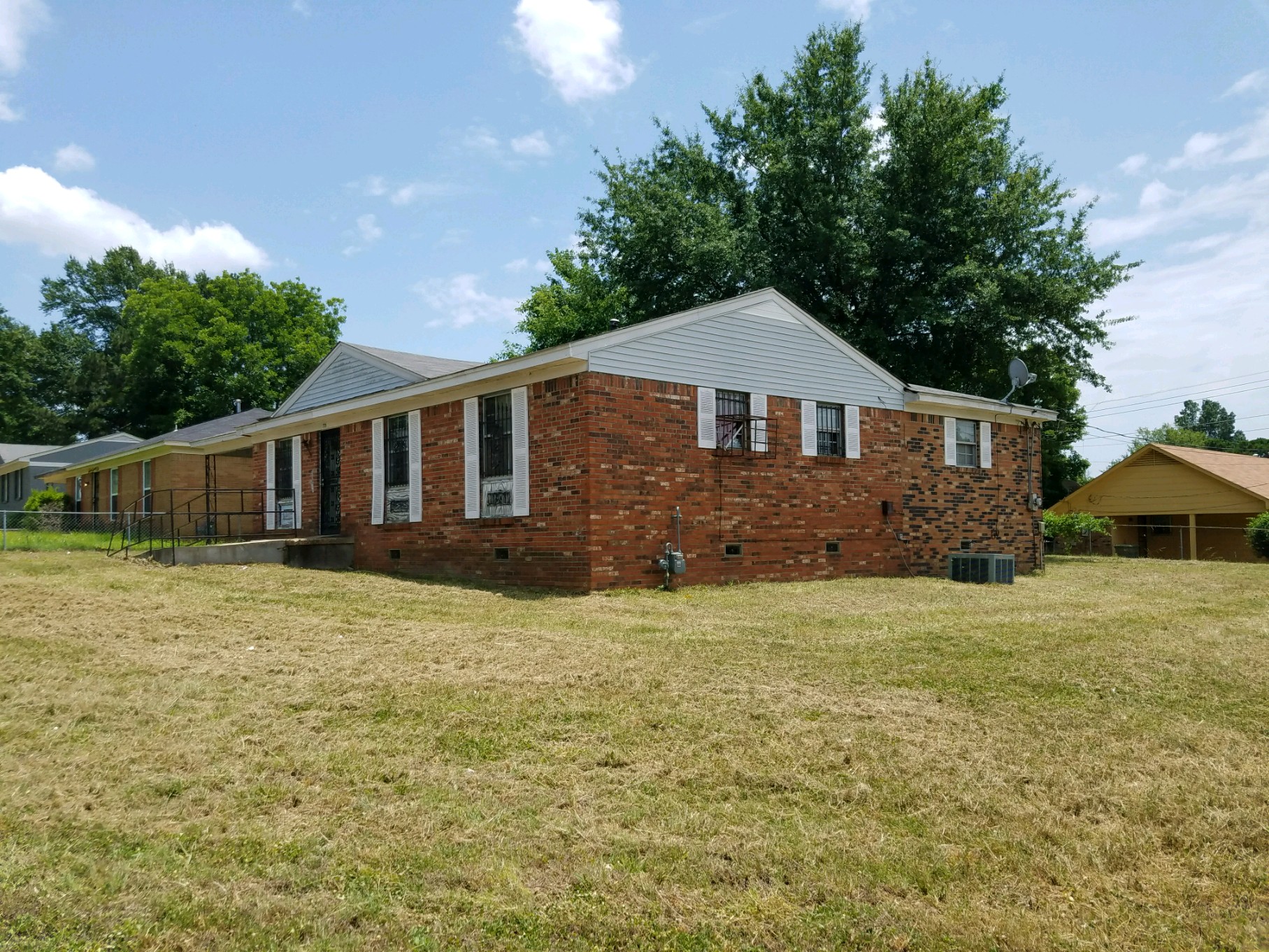 Gorgeous Home in Western Park Area