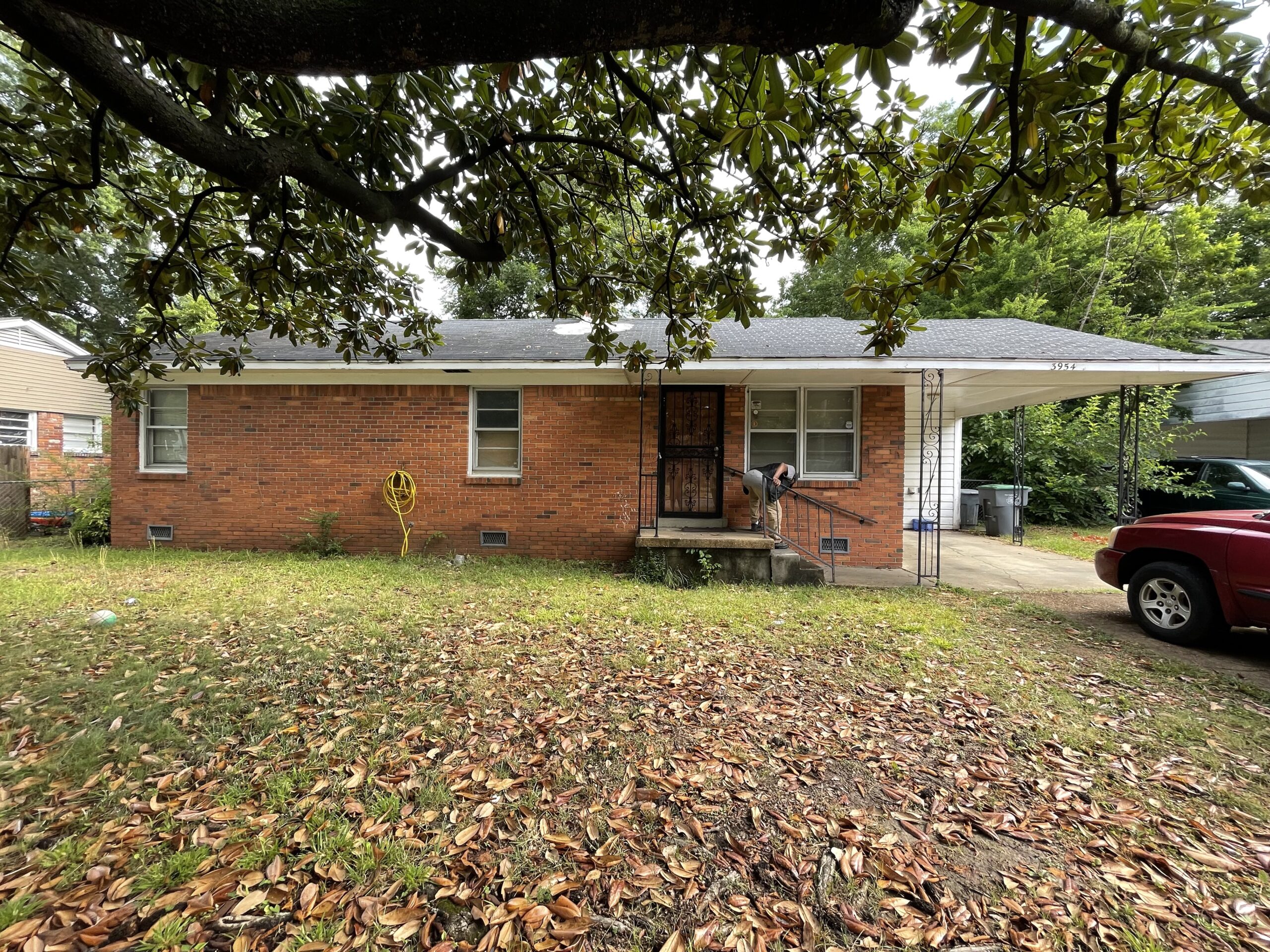 Adorable Parkway Village Home!