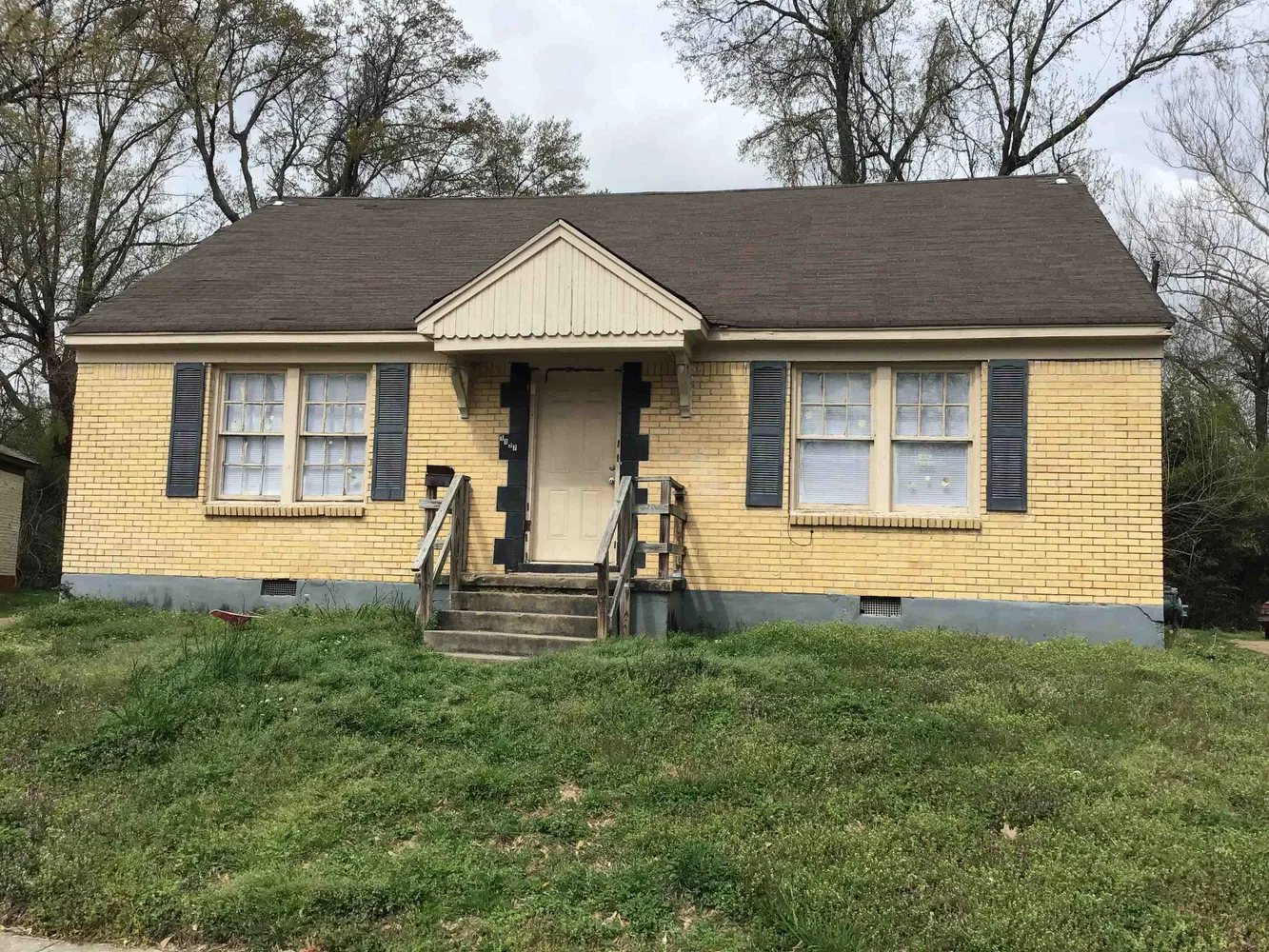 Gorgeous Brick Four Bedroom Home in Memphis!!!