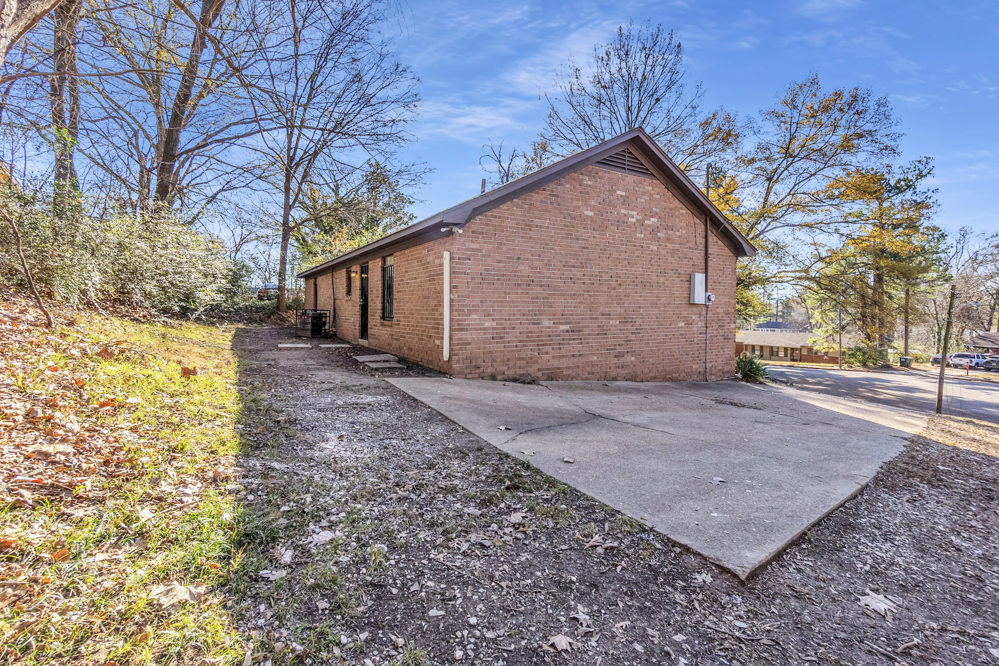Brick 3 bed 2 Bath in Skyline!!!
