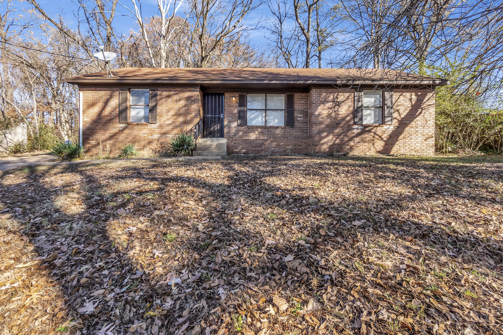 Brick 3 bed 2 Bath in Skyline!!!