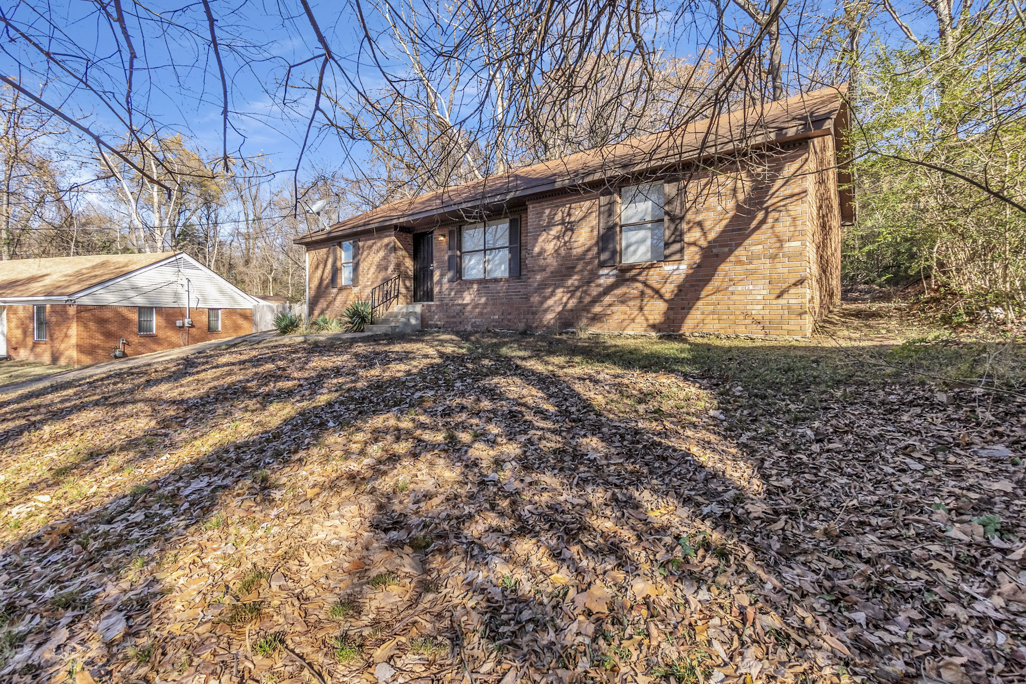 Brick 3 bed 2 Bath in Skyline!!!