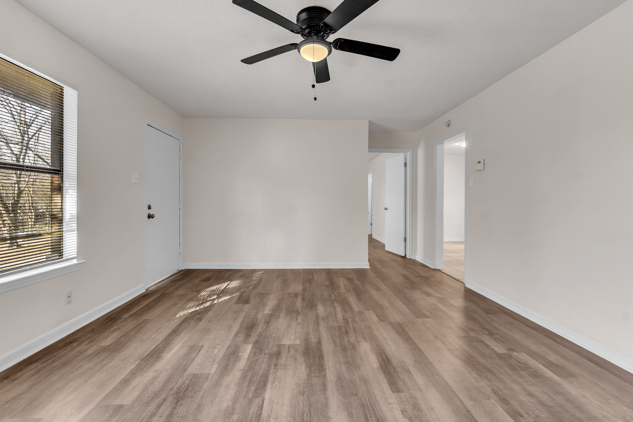Brick 3 bed 2 Bath in Skyline!!!