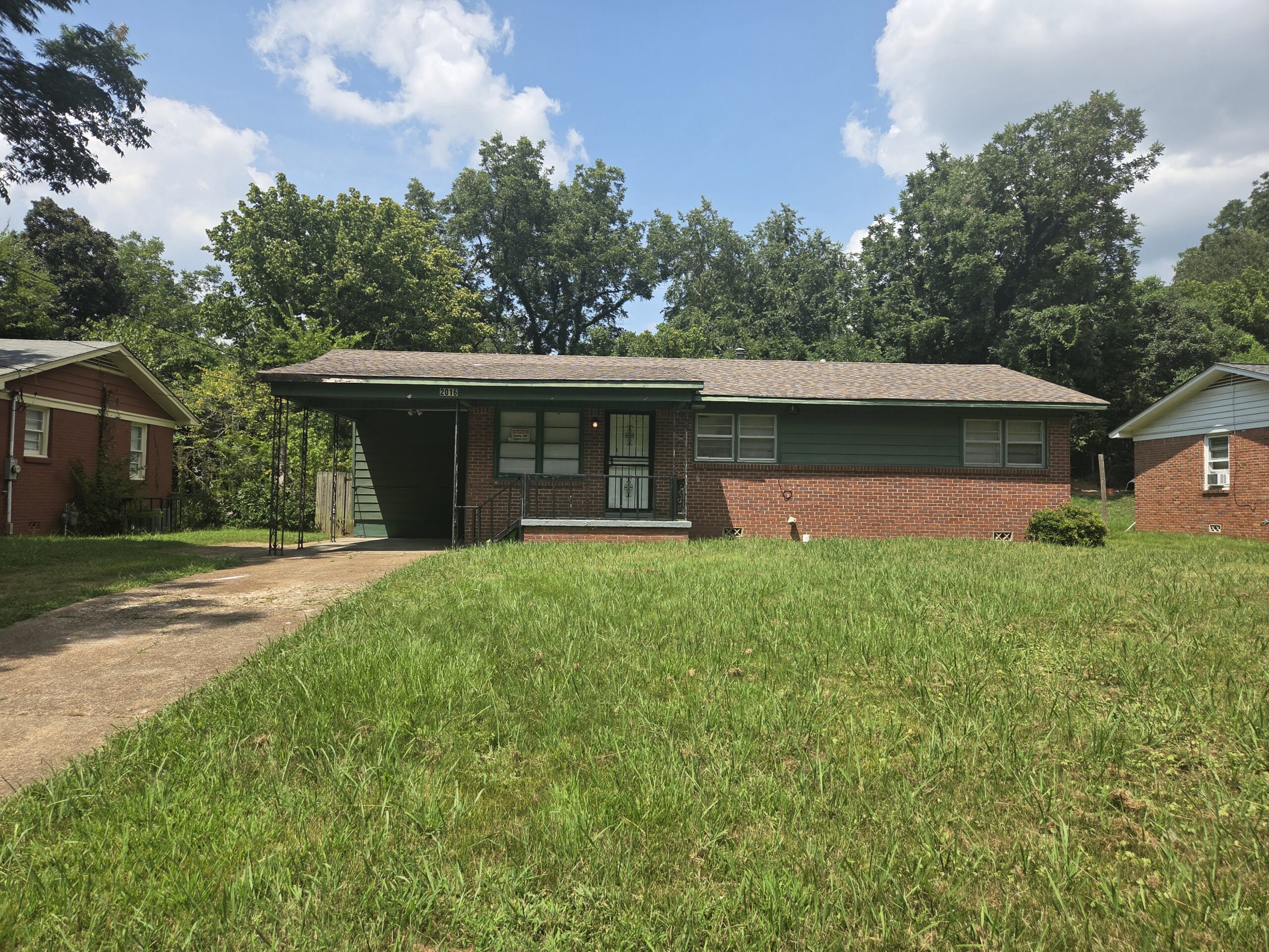Adorable Four Bedroom in Frayser!!!